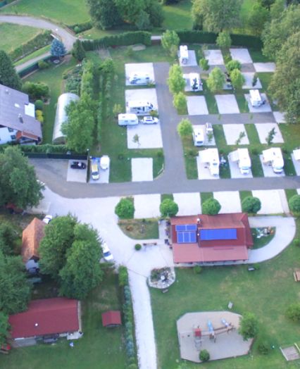 Pogled iz zraka na kamp