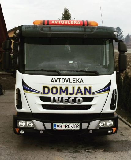 vozilo avtovleke Domjan