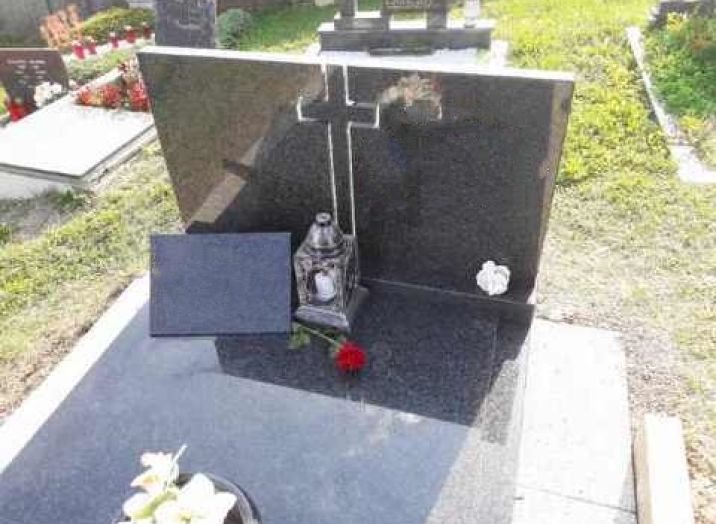 ugodni nagrobni spomeniki